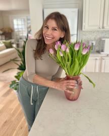 ‘Golden Bachelor’ Alum Theresa Nist Has Been on ‘Several’ Dates With 1 Man