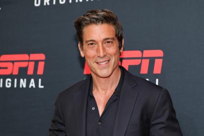 Fans Thirst Over David Muir's Summer Photo: 'What a Stud'