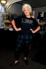 Food Network Star Anne Burrell’s Cause of Death Revealed