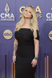 Miranda Lambert Hilariously Responds to Bum-Baring Wardrobe Malfunction