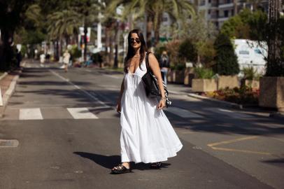 17 Loose Dresses That Flatter Your Waist Better Than Bodycon 