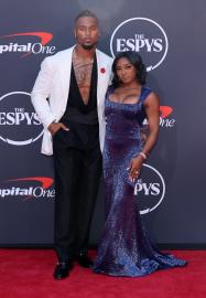 Simone Biles and Jonathan Owens Pack on the PDA at the 2025 ESPYs