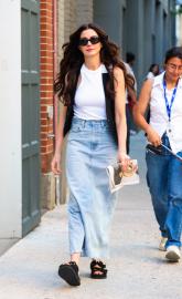 Andy Is Back! Anne Hathaway Spotted Filming ‘The Devil Wears Prada 2’