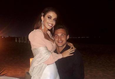 Danilo Gallinari’s Pregnant Wife Joined Bad Bunny Onstage After Shark Attack