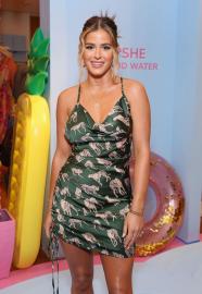 JoJo Fletcher Shows Off Baby Bump After Announcing Pregnancy