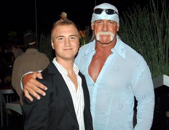 Hulk Hogan's Son Nick Pays Tribute to WWE Icon at Wrestling Show
