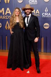 Thomas Rhett's Wife Lauren Akins Is Pregnant With Baby No. 5