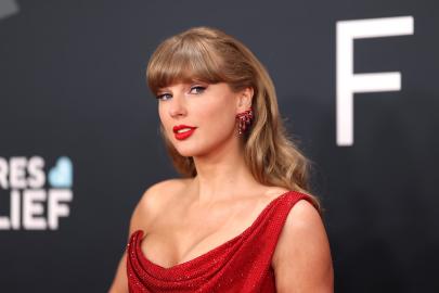 Why Taylor Swift Chose August 26 as Engagement Announcement Date