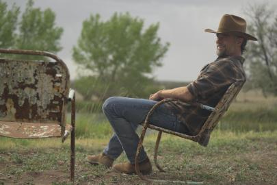 Josh Duhamel Details 'Calling' to Leave L.A. Life for Minnesota Cabin