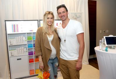 Jami Gertz's Billionaire Status, Ryan Lochte's Debt and More