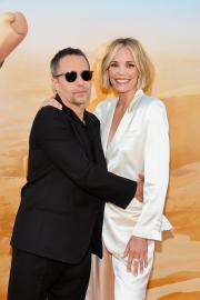 Celebrity Romances: Inside the Lives of Famous Couples