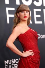 Taylor Swift's 2025 Journey: Romance, Music and More