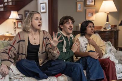 3 Must-Watch Sitcoms to Stream This Summer on Hulu, Peacock and Disney+