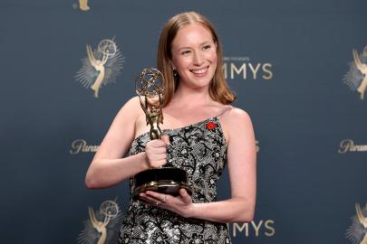 Who Is Hannah Einbinder? Meet the 'Hacks' Star: Age, Relationships, More