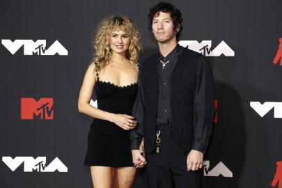 Debby Ryan Pregnant With Husband Twenty One Pilots Drummer Josh Dun