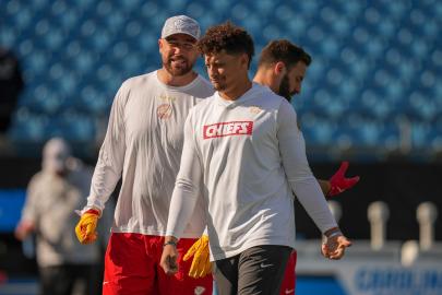 Patrick Mahomes Reminds Brazilian Reporter Travis Kelce Is 'Engaged'