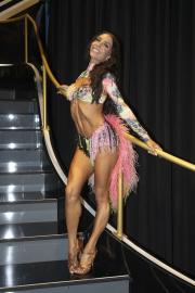 Jenna Johnson Says Fans Reactions to Her Rock Hard Abs Is Making Her ‘Blush’