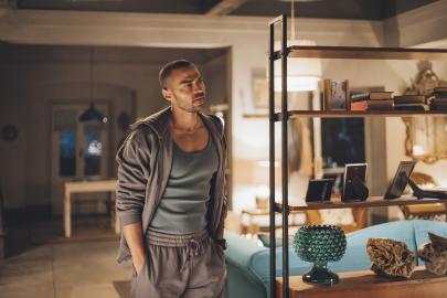 How Jesse Williams Lost 13 Lbs While Filming 'Hotel Costiera' in Italy