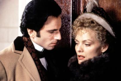Netflix Is Remaking This Classic '90s Love Story — and It's Leaving the Streamer Soon