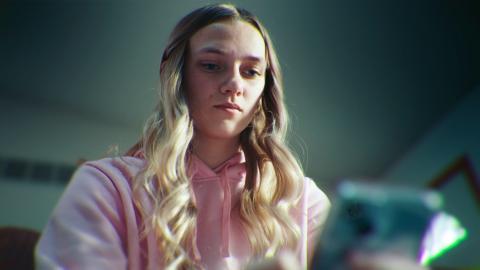 Netflix's Most Popular Movie Right Now Is This Catfishing Doc That Has Me Hooked