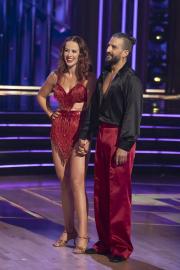 DWTS’ Mark and Whitney Debate What ‘Mistake’ Carrie Ann Called Out