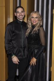 'DWTS' Cast Rallies Around 'Rockstar' Elaine Hendrix After Hospitalization 'DWTS' Cast Rallies Around 'Rockstar' Elaine Hendrix After Hospitalization