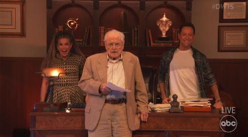 Danielle Fishel Hugs Boy Meets World’s William Daniels on ‘DWTS’