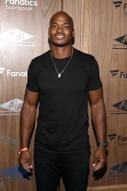 Adrian Peterson Arrested for DWI and 'Unlawful' Weapon Carrying