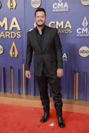 Luke Bryan Reveals His Sister's Cause of Death in Rare Interview About Family