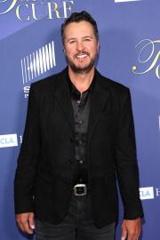 Luke Bryan’s Family Guide: All About His Parents, Sister, Brother and More