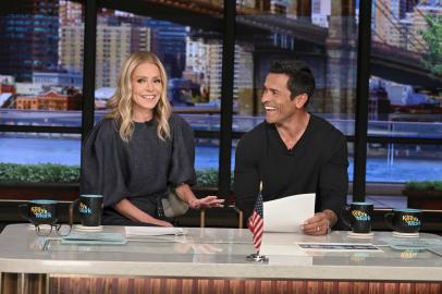 Kelly Ripa and Mark Consuelos Bicker On-Air Over 'an Airport Divorce'