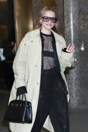 Kristen Bell’s $640 Rich Mom Bag Has a $63 Lookalike That Gives Off 'Designer' Vibes Kristen Bell’s $640 Rich Mom Bag Has a $63 Lookalike That Gives Off 'Designer' Vibes