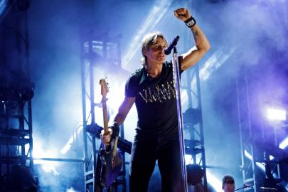 Keith Urban’s ‘The Fighter’ Song Explained: From Lyrics to Concert Drama