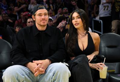 Chargers' Justin Herbert Saves Girlfriend Madison Beer From Ball at NBA Game Chargers' Justin Herbert Saves Girlfriend Madison Beer From Ball at NBA Game