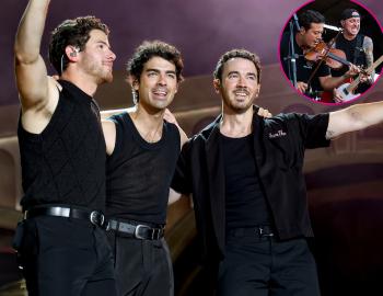 Yellowcard's Ryan Key, Sean Mackin Perform With Jonas Brothers in Milwaukee