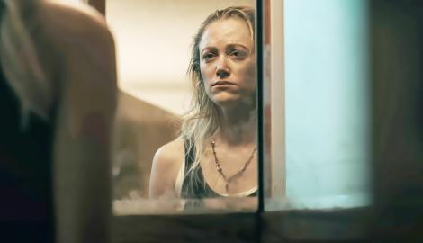 Is Hulu's New 'The Hand That Rocks the Cradle' Remake Worth Streaming? Is Hulu's New 'The Hand That Rocks the Cradle' Remake Worth Streaming?