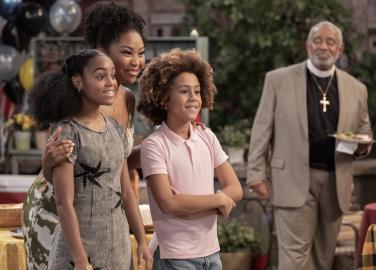 Who Should Play Andrew on Season 2 of 'The Neighborhood' Spinoff 'Crutch'?