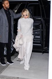 Sydney Sweeney Made a Simple Gray Sweater Look So Expensive 