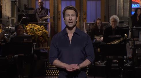 Glen Powell Flies UPS Driver to NYC to See Him Host ‘SNL’
